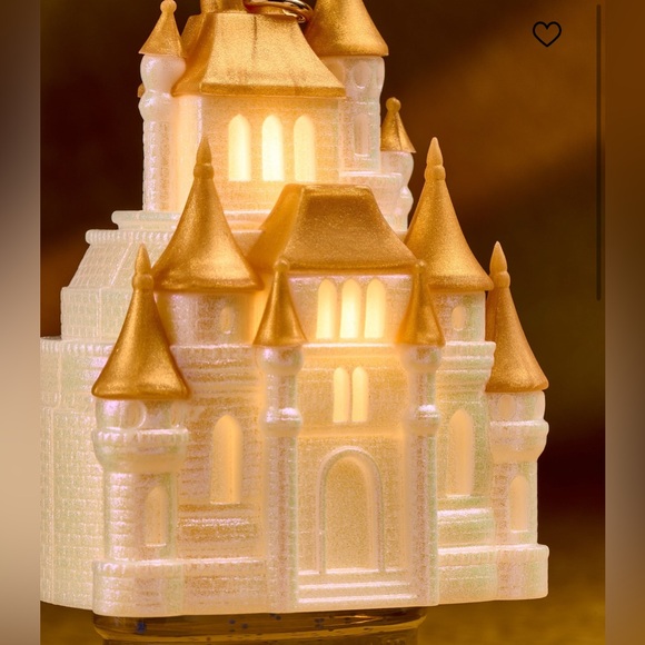 Bath and body works Disney Princess Light up castle hand sanitizer holder - Picture 2 of 2